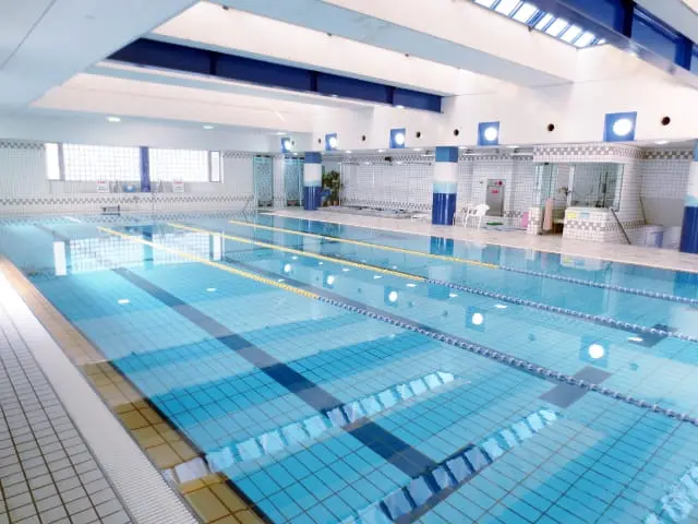 プールのイメージ画像