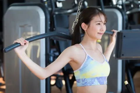 ストレッチマシンを使用している様子